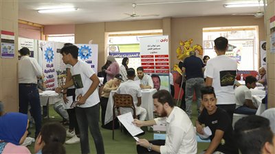 بمشاركة 5 شركات ورعاية 