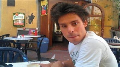 «جوجل» طريقة إيطاليا لمعرفة قاتل «ريجيني»..مطالبات بفحص حاسب غامض اخترق بريد إلكتروني لـ«جوليو»..طلعت عمر يشرح طريقة عمل محرك البحث..«search engine» كلمة السر..