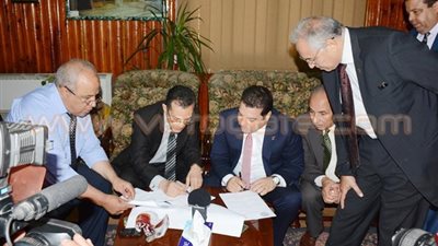 بالصور.. «فالكون» تجدد تعاقدها مع 9 جامعات حكومية للعام الدراسي الجديد