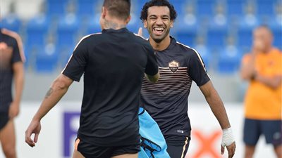 بالصور.. روما يختتم استعداداته لمواجهة بلزن في الدوري الأوروبي