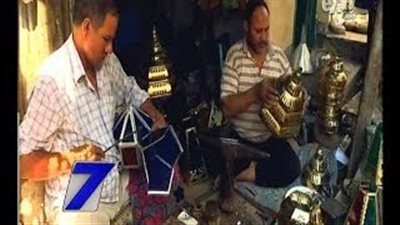 بالفيديو.. شاهد طريقة عمل «فانوس رمضان»