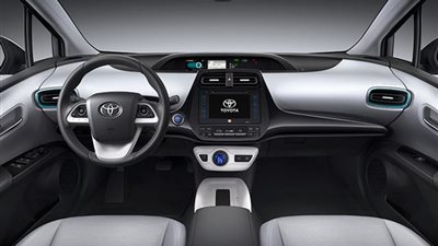 «تويوتا» تعمل على تطوير أول سيارة ذكية لها