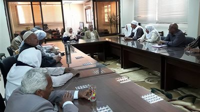 رئيس مدينة الخارجة بالوادي الجديد توجه بتخصيص أراض للمستحقين