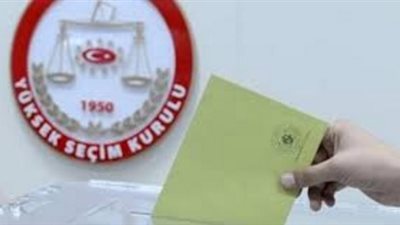 الأتراك في هولندا يدلون بأصواتهم على تعديل الدستور