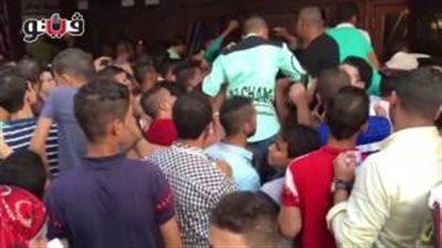 بالفيديو والصور.. أبرز 10 مشاهد في ثالث أيام عيد الأضحى.. حمدين صباحي يبيع الأسماك بكفر الشيخ.. علاء وجمال مبارك في الشيخ زايد.. مصرع 3 فتيات في حفل زفاف.. ساحر يقطع يد فتاة بالحديقة الدولية