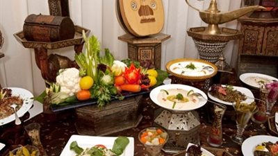 بالصور.. مطاعم تنزانيا تغلق أبوابها في نهار رمضان