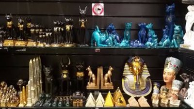 بروتوكول تعاون بين الآثار والطيران لبيع المستنسخات الأثرية في المطارات