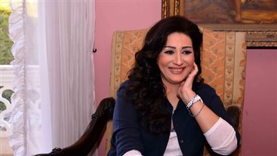 وفاء عامر عن مشاركتها في «كارما»: «لما بشتغل مع خالد يوسف بنور»