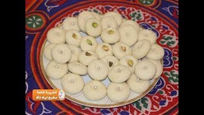 بالفيديو.. سر عمل «الغريبة» كأشهر المحال