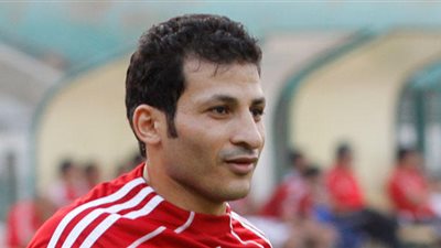 معوض والشعلالي يشاركان في تقسيمة مستبعدي الأهلي أمام الإنتاج