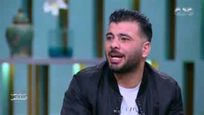 عماد متعب: دكاترة ألمانيا سابوا مسمار في رجلي وقفلوا عليه (فيديو)