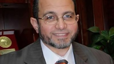 قنديل: الدولة لم تتحمل تكاليف رحلتى للعمرة