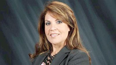 «اَيات العرابي» تفضح صفقة أيمن نور مع المعزول