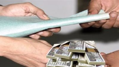 نص التحقيقات في اتهام ضابط جمرك وآخرين بتلقي رشوة بمطار القاهرة.. المتهمون شاركوا في إدخال بضائع مهربة.. الإضرار بجهة العمل والكسب غير المشروع «أبرز الاتهامات».. والمحكمة تعاقب المتهمين