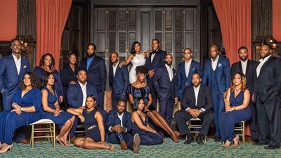 بالصور.. حفل زفاف أسطوري يشعل «فيس بوك»