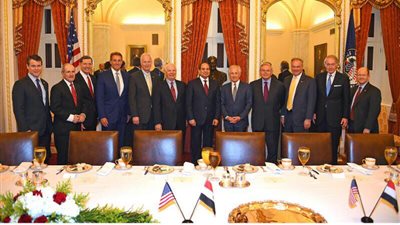 السيسي يواصل لقاءات رؤساء اللجان بالكونجرس الأمريكي