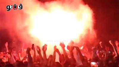 بالفيديو.. الشماريخ تشعل حفل كايروكي بـ«الهوكي»