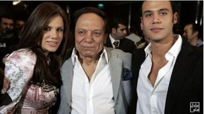 صورة عادل إمام مع نجله محمد ونيكول سابا تجذب آلاف المعجبين