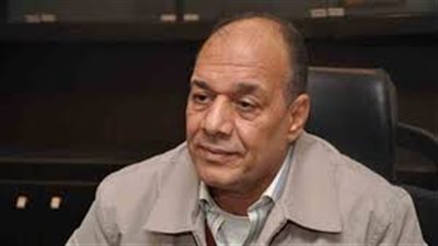 ثروت عجمي: توثيق عقود العمرة خطر على الشركات السياحية