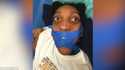 بالصور.. غضب أسري لتقييد معلمة فم ابنتهم المعاقة لسبب تافه