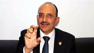 عضو بشعبة الاستثمار العقاري يطالب بقوانين منظمة للسوق