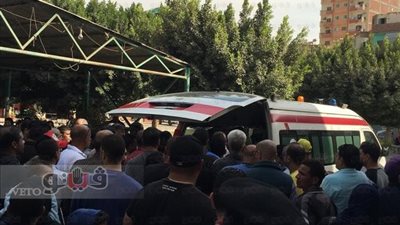 بالفيديو.. محافظ الإسماعيلية يشارك في جنازة بطلة المصارعة