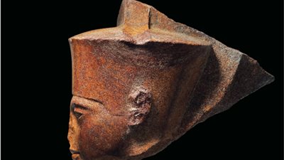 بريطانيا تعرض رأس توت عنخ آمون في مزاد علني الخميس المقبل (صور)