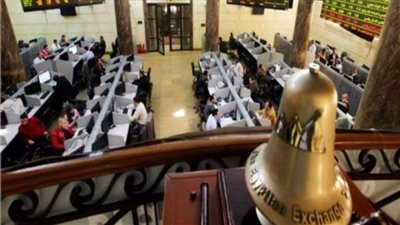 تباين مؤشرات البورصة في مستهل تعاملات عام 2020