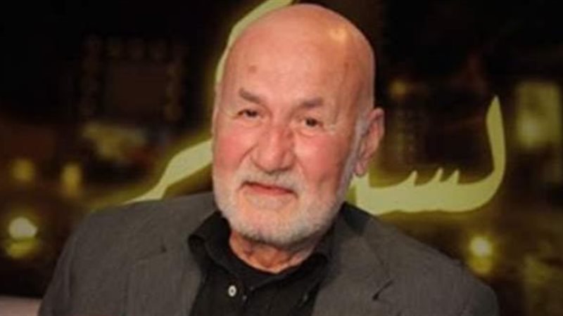 عزت أبوعوف
