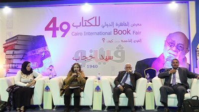 زبيدة عطا: المسلمون والمسيحيون نسيج واحد في مصر (صور)