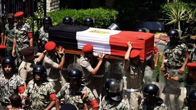 «الذكرى الثانية لمذبحة رفح الأولى».. والد الشهيد ثروت سليمان: حرموني من إلقاء نظرة الوداع على جسد ابنى.. شقيقه: ثورة 30 يونيو منعتنا من الهجرة خارج مصر.. على الحكومة تقديم ما وعدتنا به