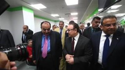 بالفيديو والصور.. وزير الاتصالات يفتتح «بريد السرايا» بالإسكندرية
