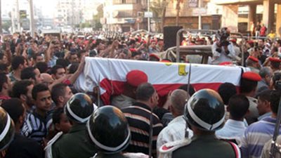 والد حامد عبد العاطي شهيد «مذبحة رفح الأولى» يتحدث في ذكراه الثانية.. «نفسى أشوف مرسي وهو بيتعدم».. موت نجلي أشعل الثورة ضد «الإخوان».. وشقيقه: «أخي كان آية من آيات 