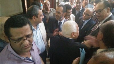 نشطاء ينتفضون لحبس نقيب الصحفيين والبلشي وعبدالرحيم بـ«الصحافة مش جريمة».. فاطمة: نقطة سودا في تاريخ المهنة.. أبوعرب: نظام مبارك كان يعلم الخطوط الحمراء