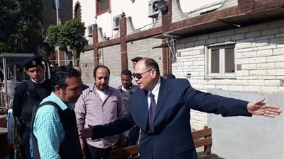 مدير أمن الجيزة يتفقد خدمات تأمين كنائس العمرانية (صور)