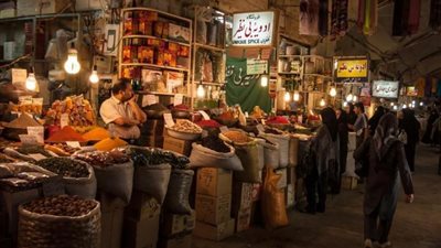 «ورطة يونيو».. الحكومة ترضخ لمطالب «النقد الدولي».. ركود ضخم يضرب الأسواق الصيف المقبل.. توقعات بارتفاع أسعار العقارات بنسبة 30%.. و20% زيادة متوقعة في أسعار الملابس الجاهزة.. ورفع