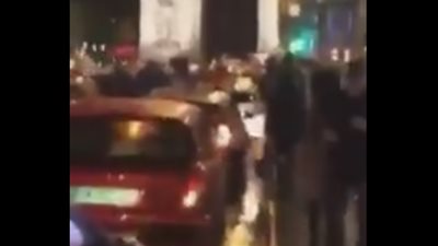 بالفيديو.. احتفالات الوداد باللقب الأفريقي تصل باريس