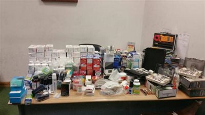 إحباط تهريب أدوية لعلاج فيروس سي بمطار القاهرة