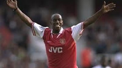 لاعب أرسنال السابق: الماريجوانا كادت تنهي مسيرتي الكروية