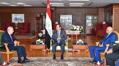 رسائل السيسي في أول أيام منتدى الشباب.. المؤتمر فرصة متميزة لمد جسور الحوار والتواصل.. انتخاب رئيس الجمهورية يتم فقط بإرادة الشعب المصري.. تحسن ملحوظ في الاقتصاد.. ونحافظ على أمن واستقرار لبنان