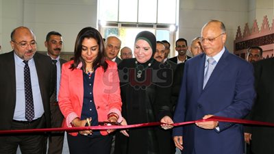 محافظا القاهرة ودمياط يفتتحان معرض الأثاث بأرض المعارض