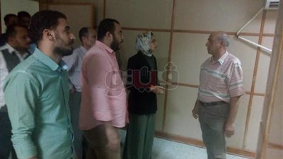 نائب محافظ الوادي الجديد تتفقد مستشفى الخارجة العام (صور)