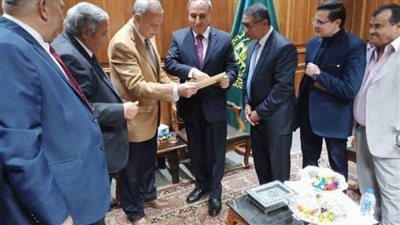 عبد المحسن سلامة: مصر تتحمل تبعات ما يحدث في المنطقة | صور