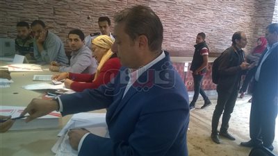 محمد رحمي وآمال زوام يتقدمان بأوراق ترشحهما لعضوية الزمالك