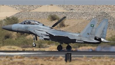 مقاتلات التحالف تدمر مواقع وآليات حوثية بالساحل الغربي باليمن