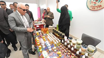 افتتاح معرض صنع في بورسعيد بمول طرح البحر‏
