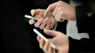 3 أضرار كارثية جراء ترك «هاتفك الذكي» في الشمس