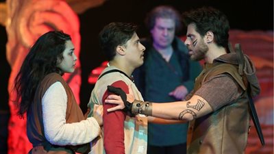 «يوم أن قتلوا الغناء» يقترب من حاجز النصف مليون جنيه في شهر