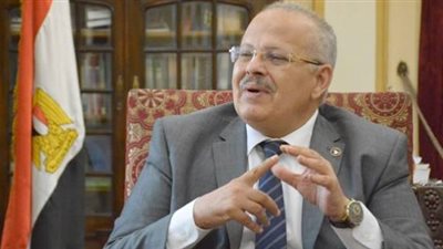 محمد حسن عبد العظيم قائما بعمل عميد تجارة القاهرة