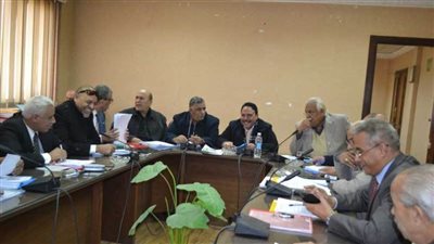 اتحاد عمال مصر يؤكد التمسك بحقوق العاملين وحماية المال العام في الشركات